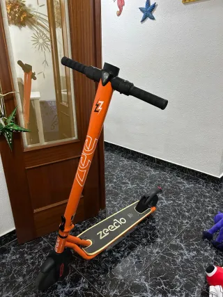 Patín Eléctrico Naranja Zeedlo