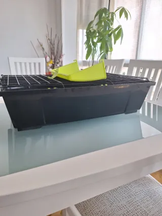 Jaula para cobayas negra y verde