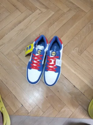 Zapatillas Lidl Blancas y Azules