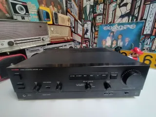 Amplificador Integrado Estéreo Luxman LV-101