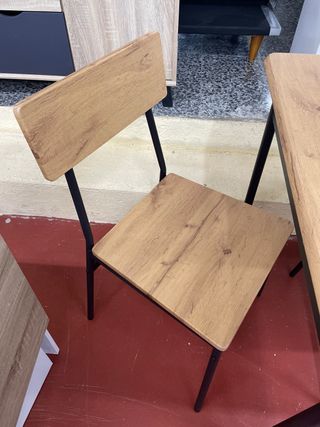 Mesa y 2 sillas madera y metal