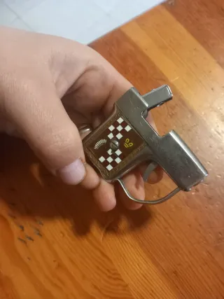 Mechero antiguo Corona con escudo