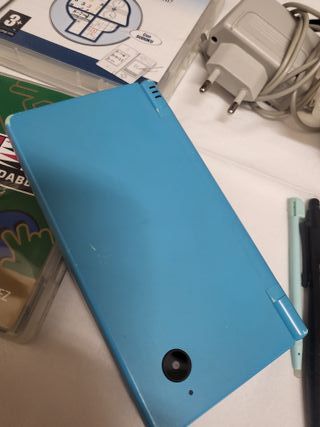 Nintendo DSI con 5 juegos