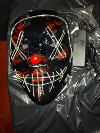 Corbata disfraz Led+4 Caretas Led