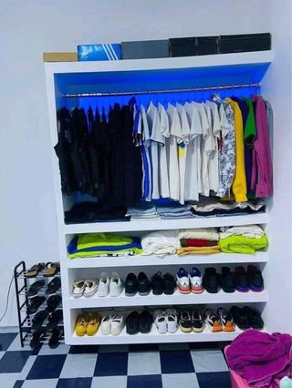 Muebles ,estanterías y baldas flotantes de pladur.