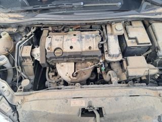 DESPIECE CITROEN C4 1.6i 16V REF.NFU (1262)