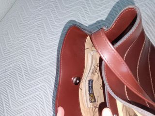 Bolso de mano marrón. Sin usar