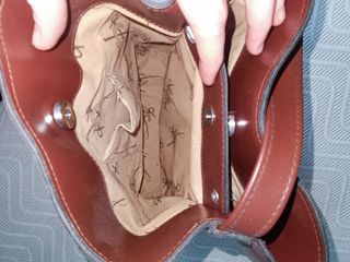 Bolso de mano marrón. Sin usar