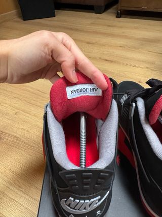 Air Jordan 4 Retro Bred 2019