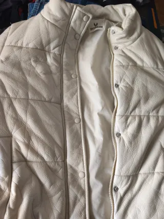 Chaqueta acolchada beige talla M