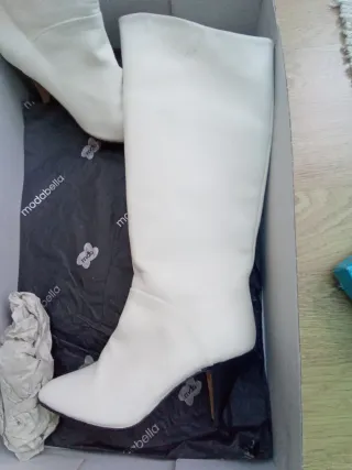 Botas altas blancas tacón