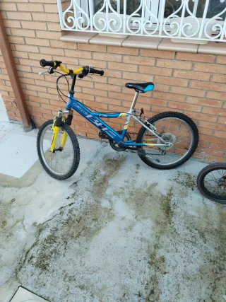 Bicicleta BH FX Azul y Amarilla