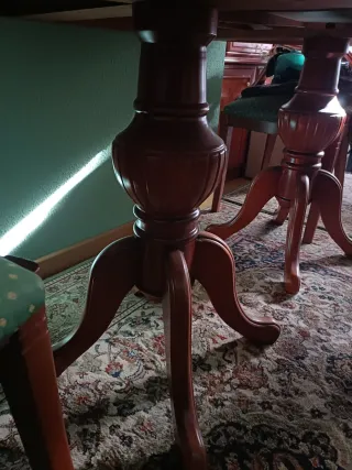 Mesa de salón ovalada con 6 sillas