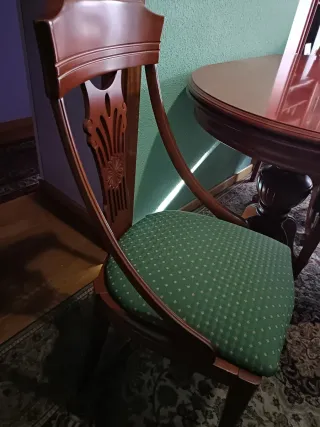 Mesa de salón ovalada con 6 sillas