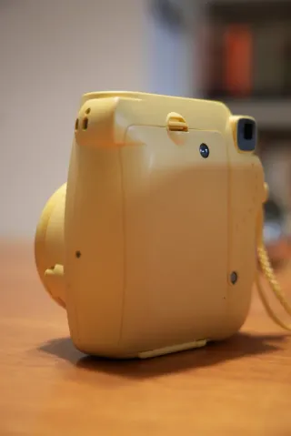 Cámara Fujifilm Instax Mini Amarilla