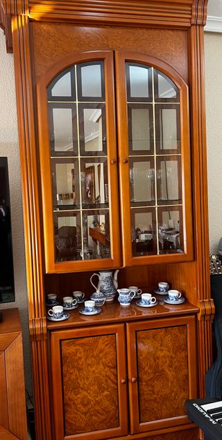 Mueble de salón de madera