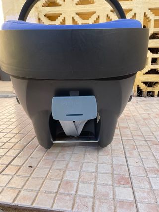 Silla de coche para bebé con cinturón