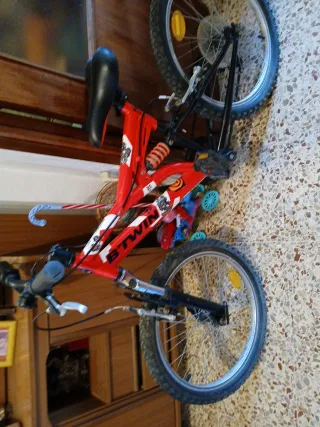 Bicicleta infantil Btwin roja