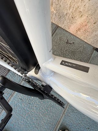 Bicicleta Eléctrica Blanca