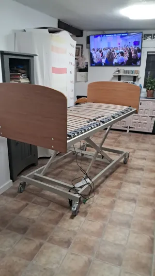 Cama articulada casi nueva - Torrevieja