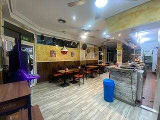 Local comercial en venta en Reyes en Parla