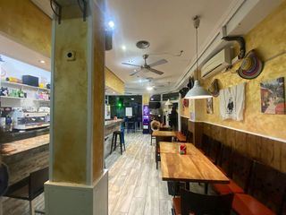 Local comercial en venta en Reyes en Parla