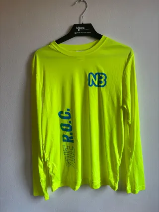 Conjunto de camisetas ideales para hacer deporte