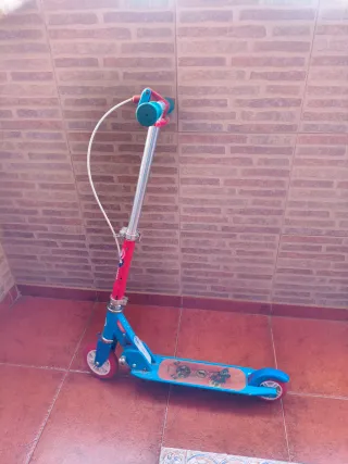 Patinete infantil OXELO azul y rojo