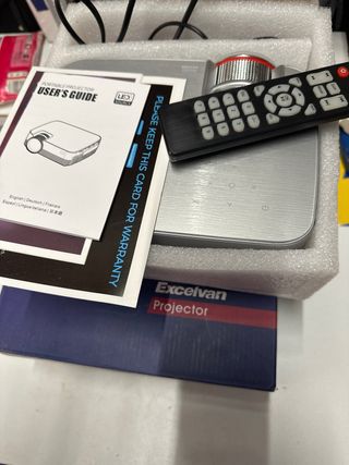 Proyector Excelvan Plata y Negro