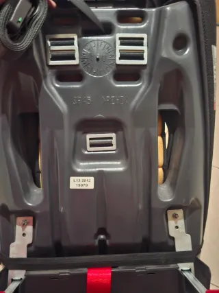 Silla de coche para niño/a negra con isofix