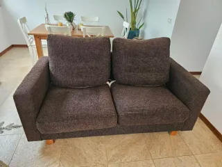 Sofá cómodo y elegante de 2 plazas marrón