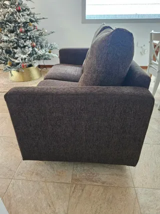 Sofá cómodo y elegante de 2 plazas marrón