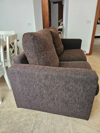 Sofá cómodo y elegante de 2 plazas marrón