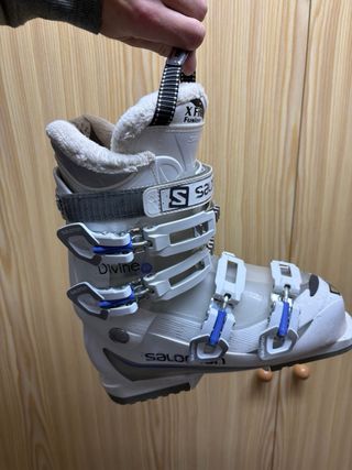 Pack Esquí Mujer: Esquís, Botas, Casco y Gafas