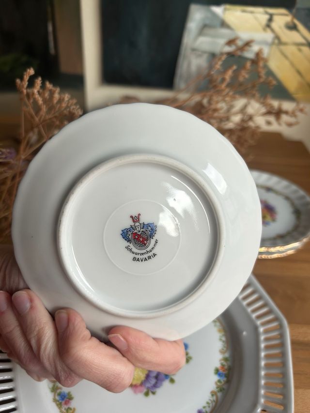 Juego de platos de porcelana floral