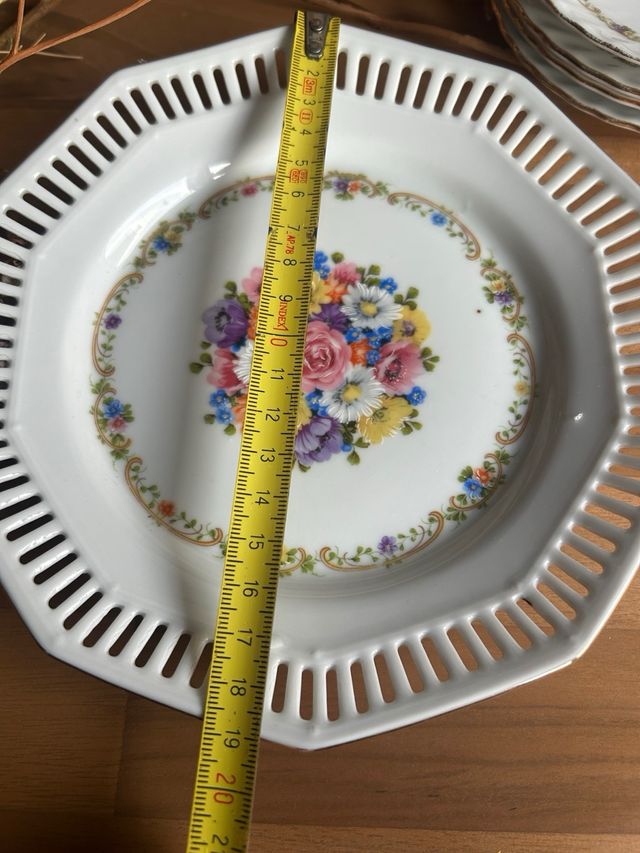 Juego de platos de porcelana floral