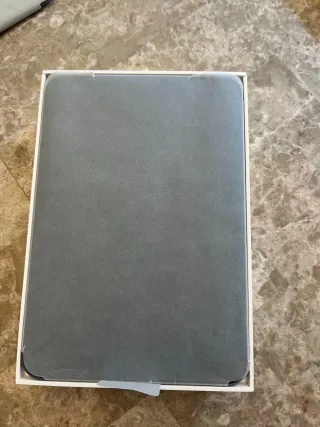 iPad mini 6ª Gen 64GB Morado + Accesorios