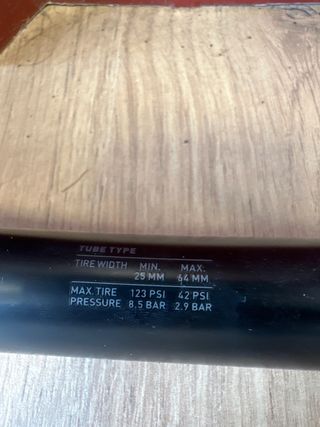 Juego Ruedas Dt Swiss ERC1600 Carbono