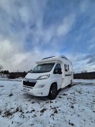 autocaravana perfilada compacta 6 metros 2022