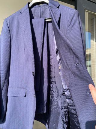 Traje Massimo Dutti. Azul con rayas diplomáticas.
