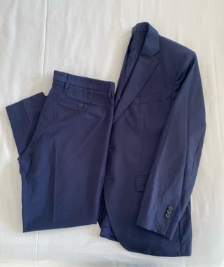 Traje Massimo Dutti. Azul con rayas diplomáticas.