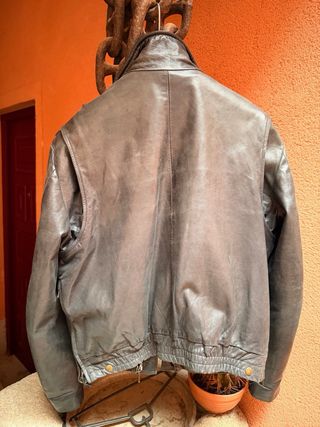 Cazadora Blauer Piel Negra. Toque desgastado.