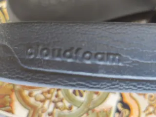 Chanclas Adidas Adilette Negro y Blanco