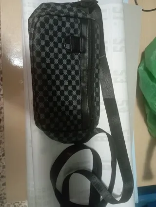 Riñonera cuadros nueva