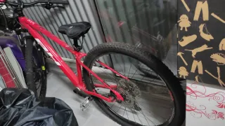 Bicicleta de Montaña BH Roja