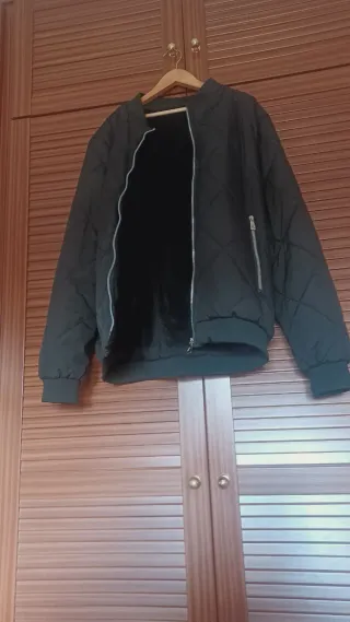 Cazadora bomber negra