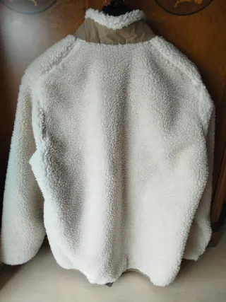 Forro polar Carhartt beige y blanco largo 70cm