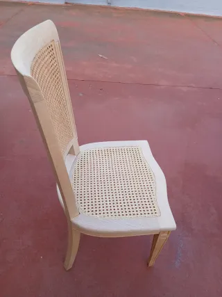 Sillas de comedor de madera y ratán