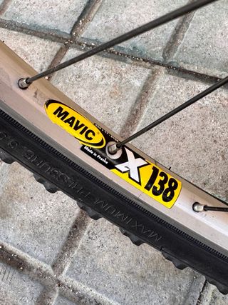 Bicicleta Morada Aluminio Lista para Rodar