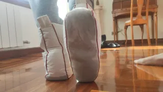 Patucos TempraKON plumas blancos